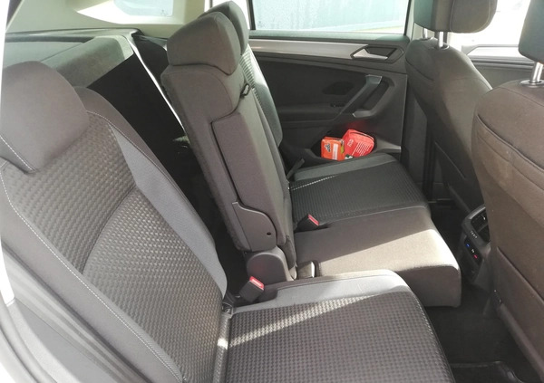 Volkswagen Tiguan cena 124900 przebieg: 55687, rok produkcji 2021 z Dobiegniew małe 529
